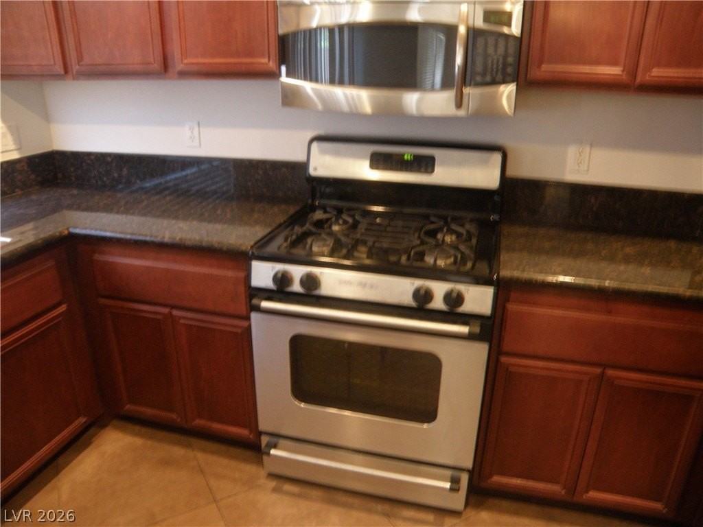 6211 Blushing Willow St - Photo 5 of 38