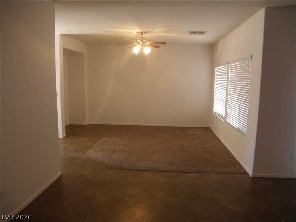 6211 Blushing Willow St - Photo 5 of 20