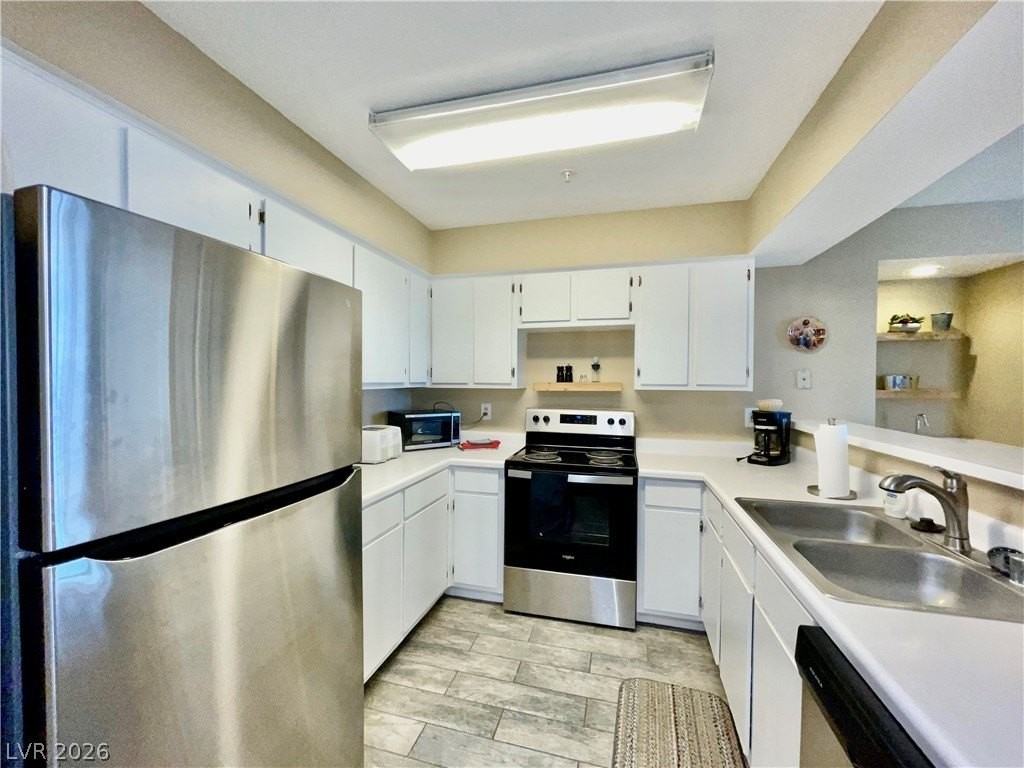 2040 Mesquite Ln #N104 - Photo 6 of 26