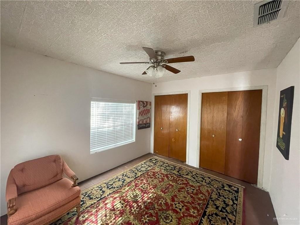 207 W Clark Ave - Photo 4 of 11