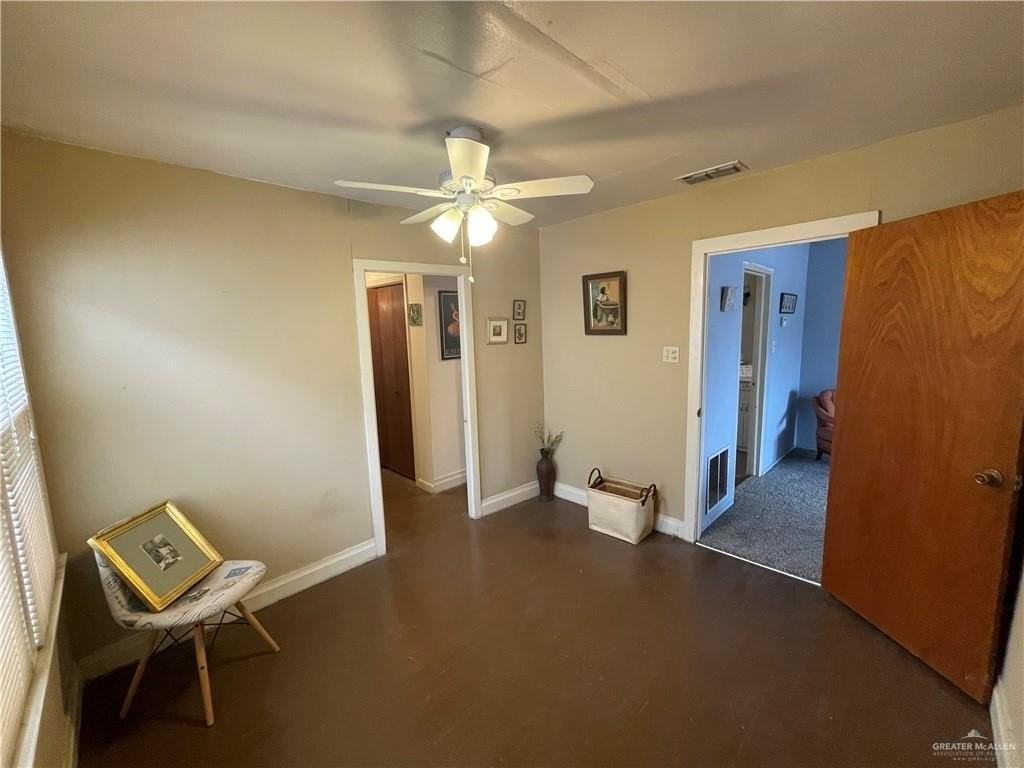 207 W Clark Ave - Photo 5 of 11