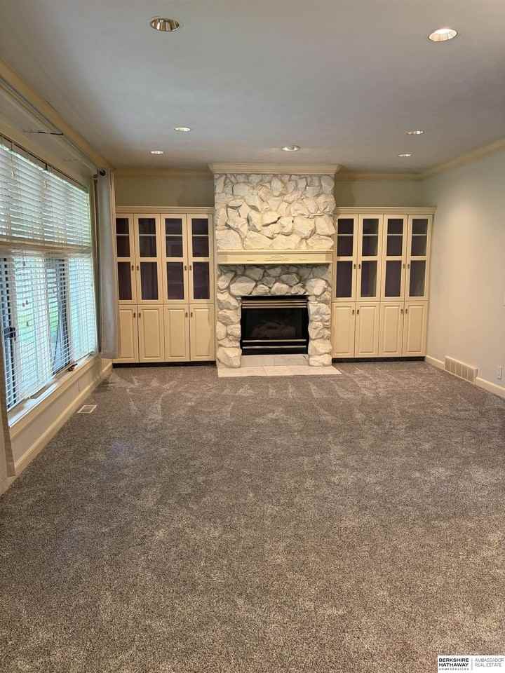 16767 J Cir - Photo 4 of 27