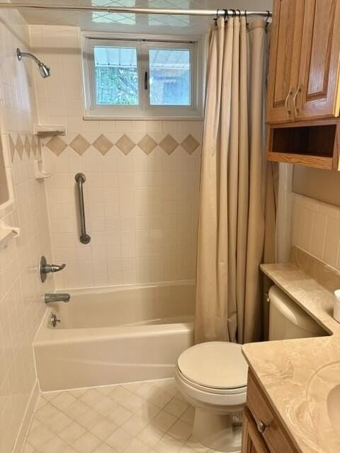 15435 Bainbridge St - Photo 5 of 15