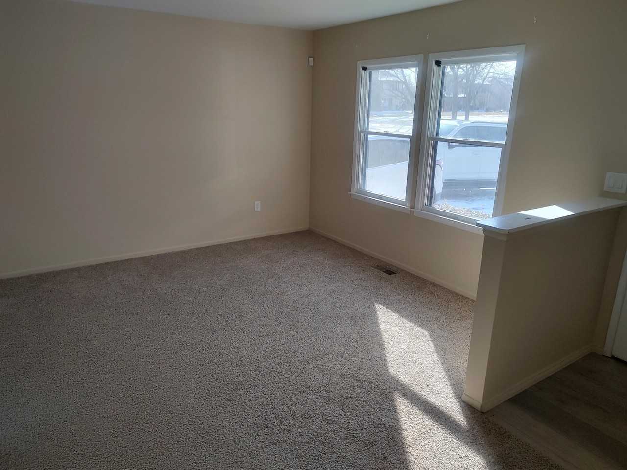 23402 Cranbrooke Dr - Photo 2 of 11