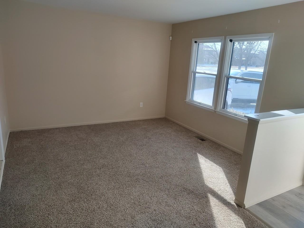 23402 Cranbrooke Dr - Photo 3 of 11