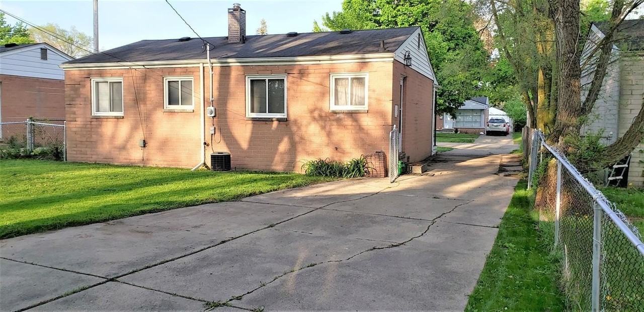 640 Calder Ave