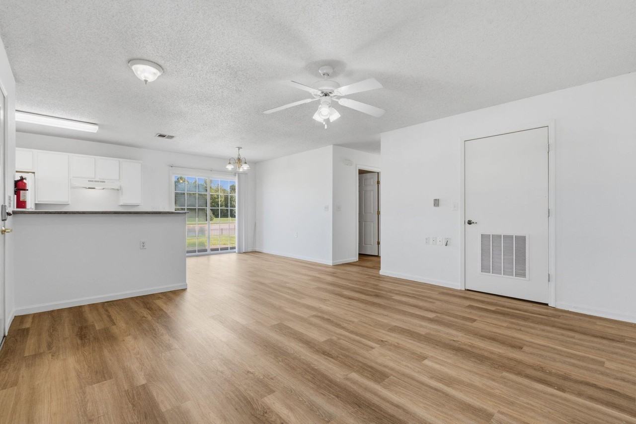 726 E Sunset St - Photo 6 of 24