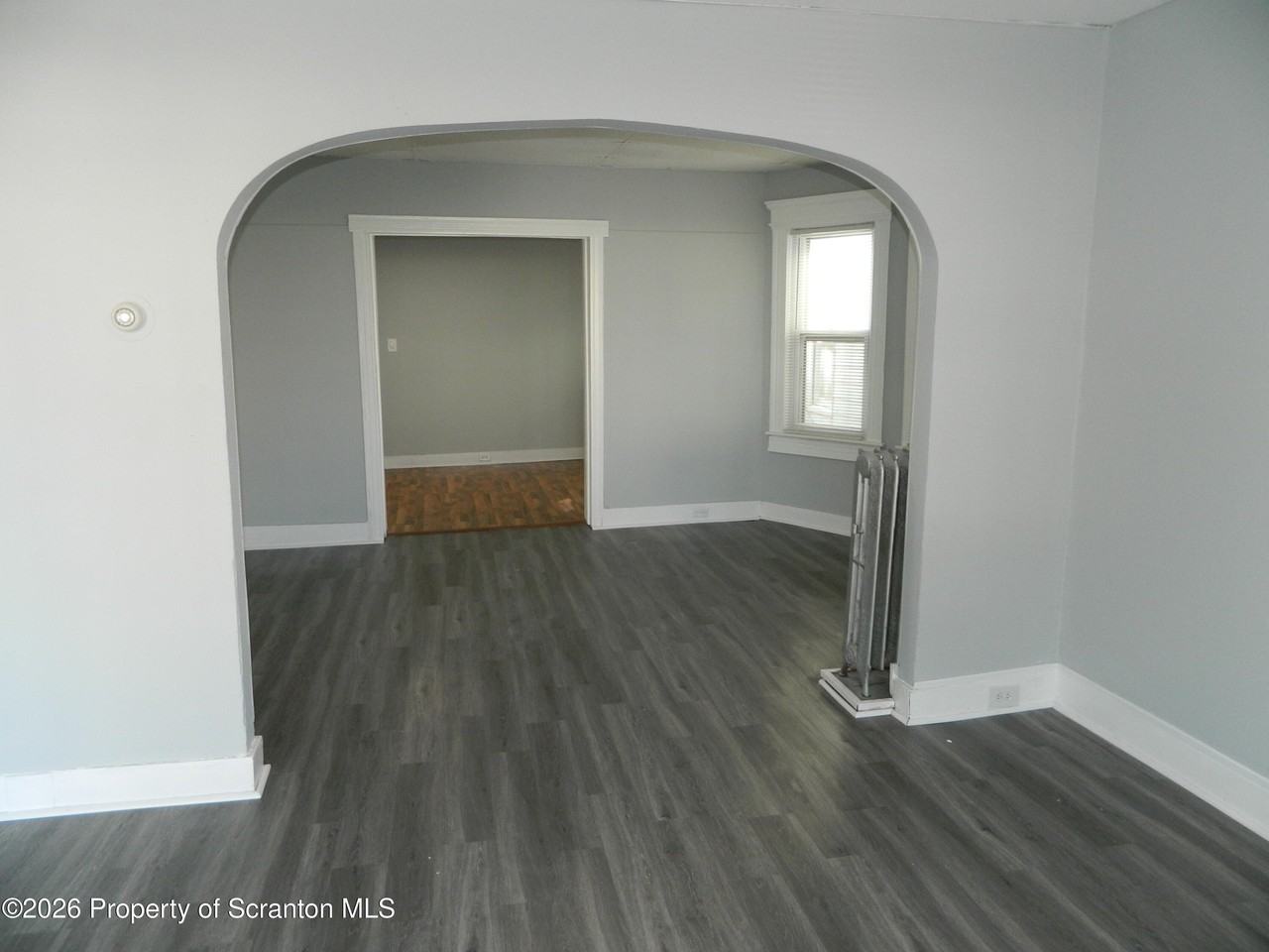 829 N Main Ave - Photo 6 of 15