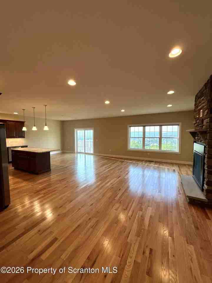 1803 Robinson Close - Photo 3 of 31