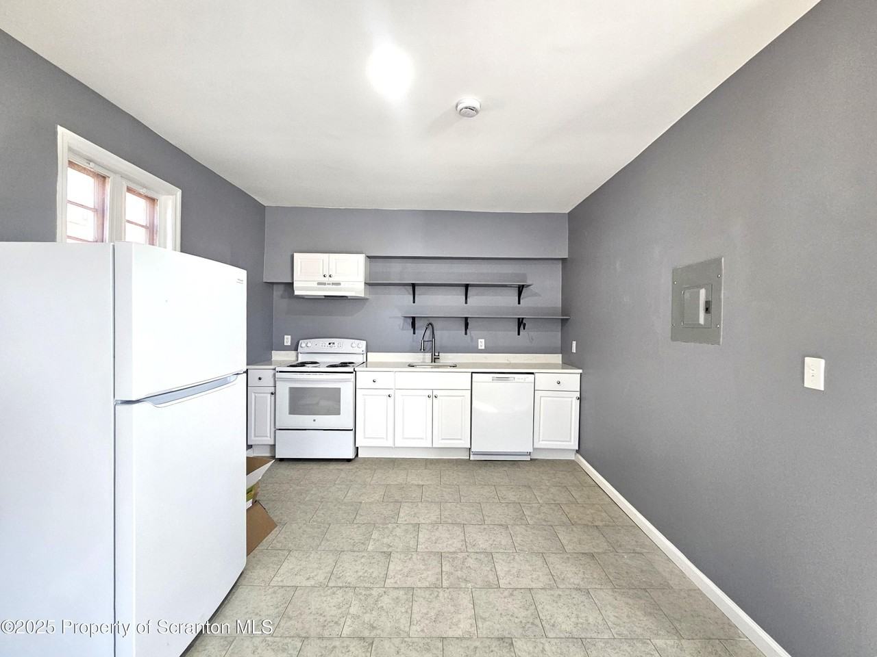 125 River St #A - Photo 2 of 10
