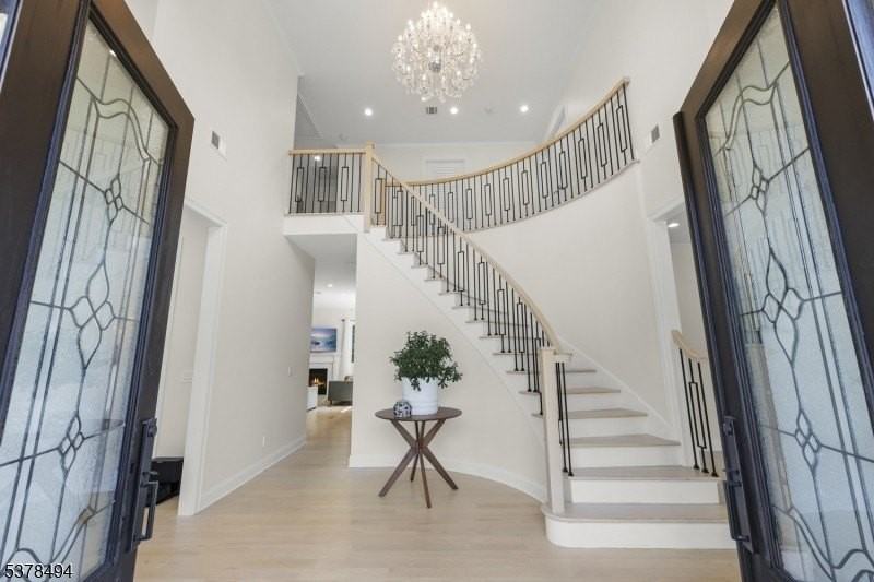 20 Woodfern Rd - Photo 2 of 46