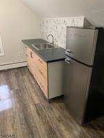 featured image of 233 Pine St