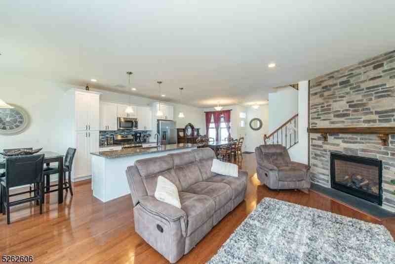 5 White Aster Ct - Photo 3 of 22