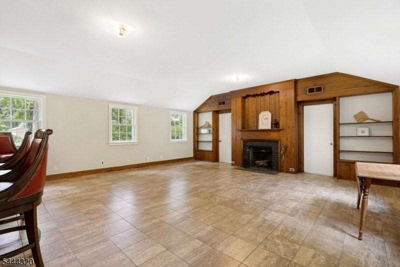 62 Gaston Rd - Photo 5 of 32