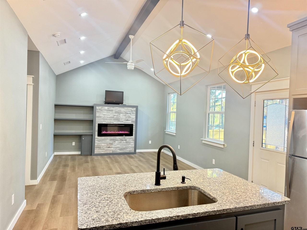 17073 Hillside Dr - Photo 4 of 21