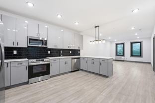 531 32nd St #404 - Photo 1 of 1