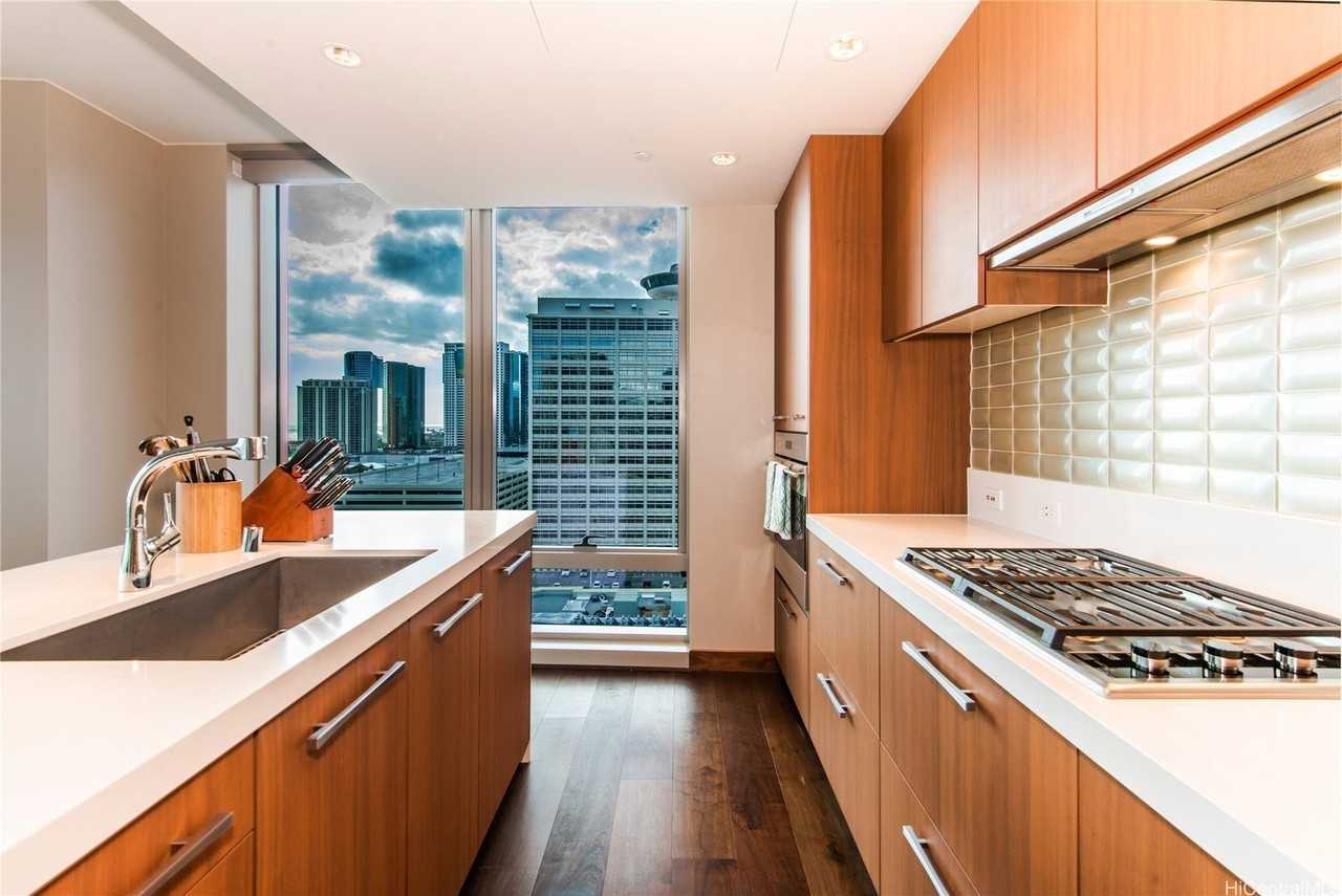1555 Kapiolani Blvd #1507 - Photo 6 of 21