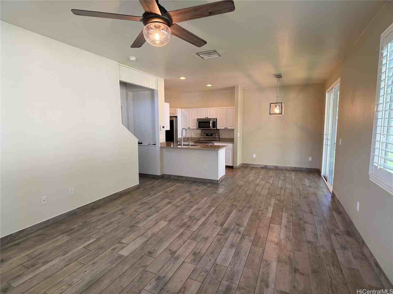 91-6221 Kapolei Pkwy #321 - Photo 3 of 22