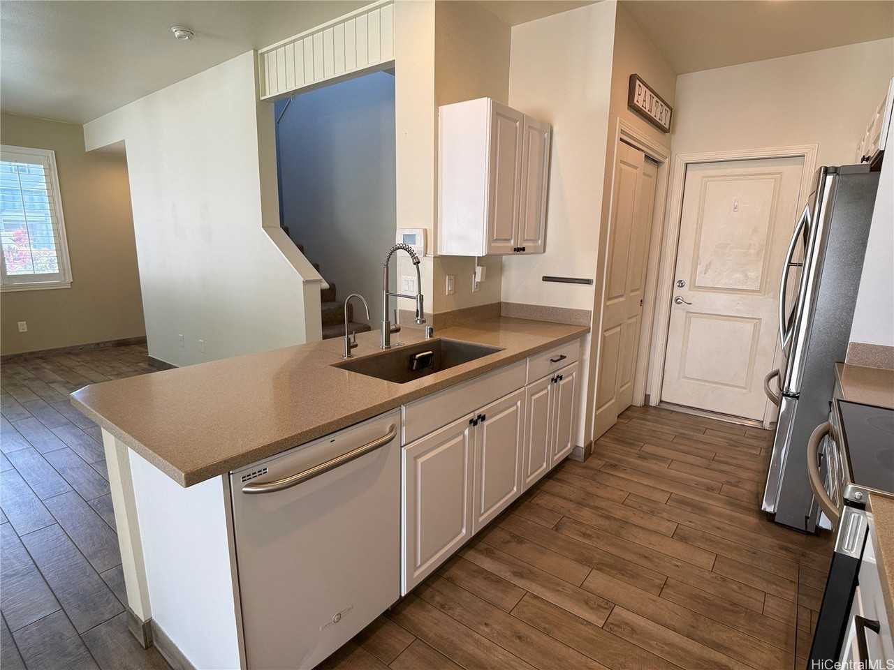 91-6221 Kapolei Pkwy #321 - Photo 6 of 22