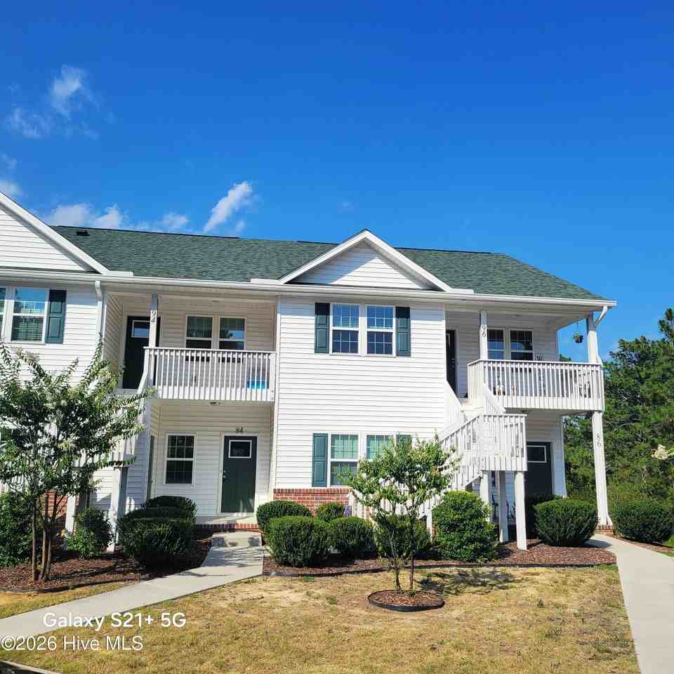 84 N Knoll Rd - Photo 2 of 28