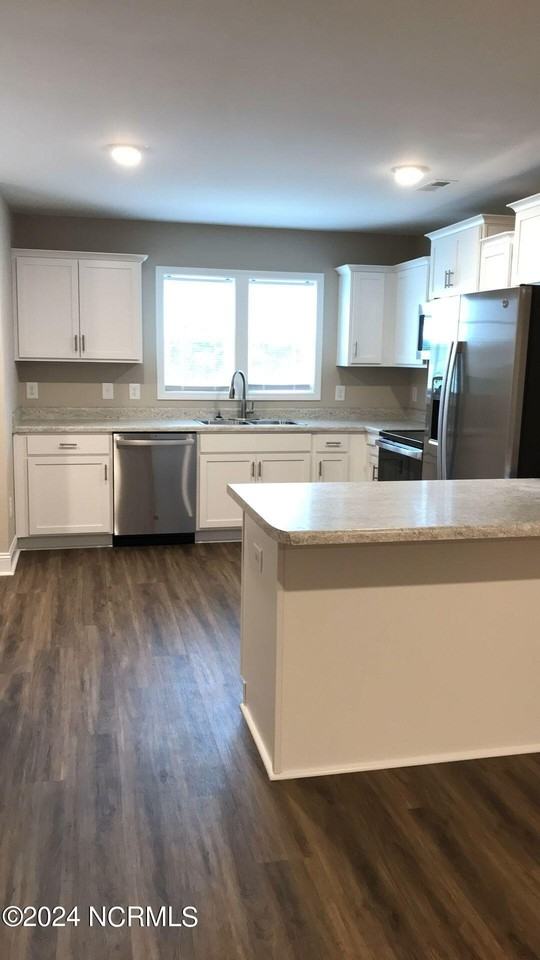 124 Smallwood Rd - Photo 2 of 14