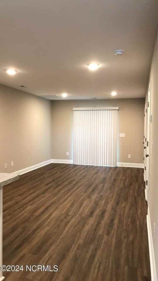 124 Smallwood Rd - Photo 4 of 14
