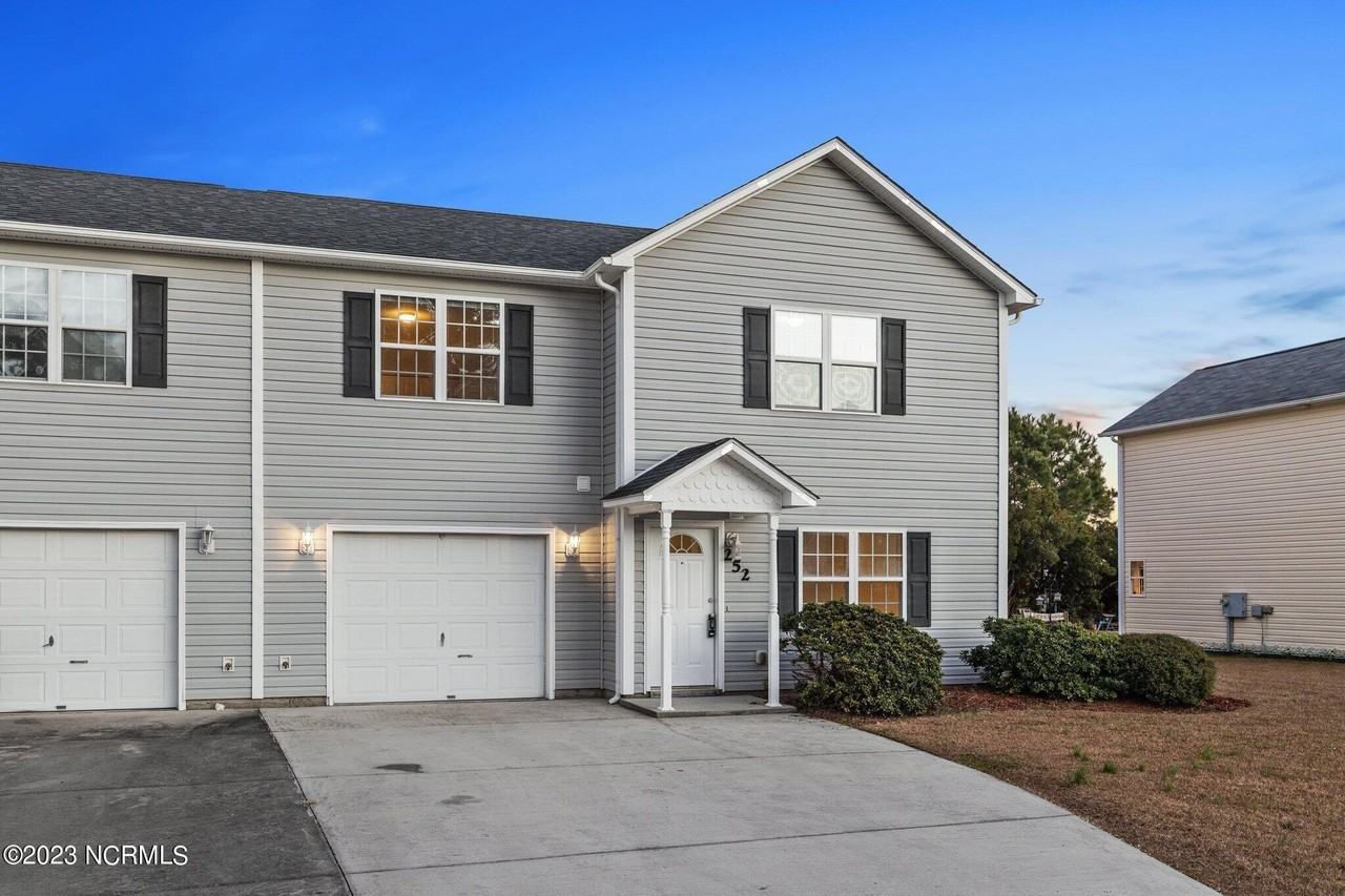 252 Smallwood Rd - Photo 4 of 29