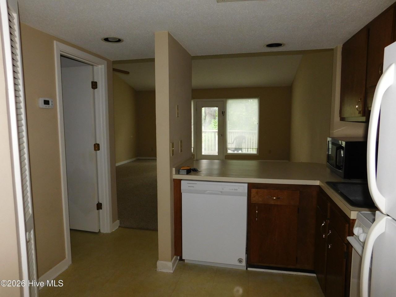 6222 Harbourside Dr - Photo 6 of 26