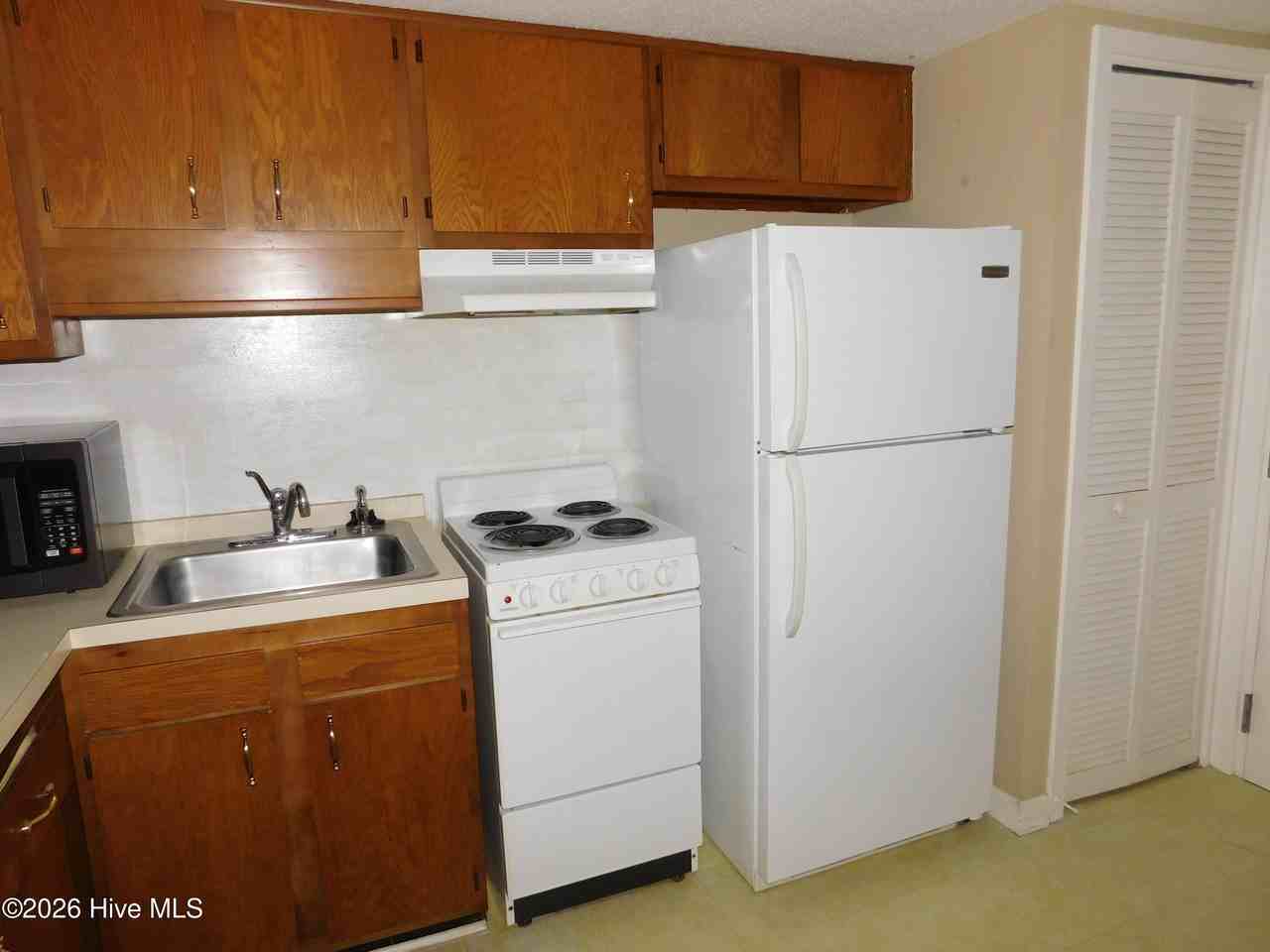 6222 Harbourside Dr - Photo 7 of 26