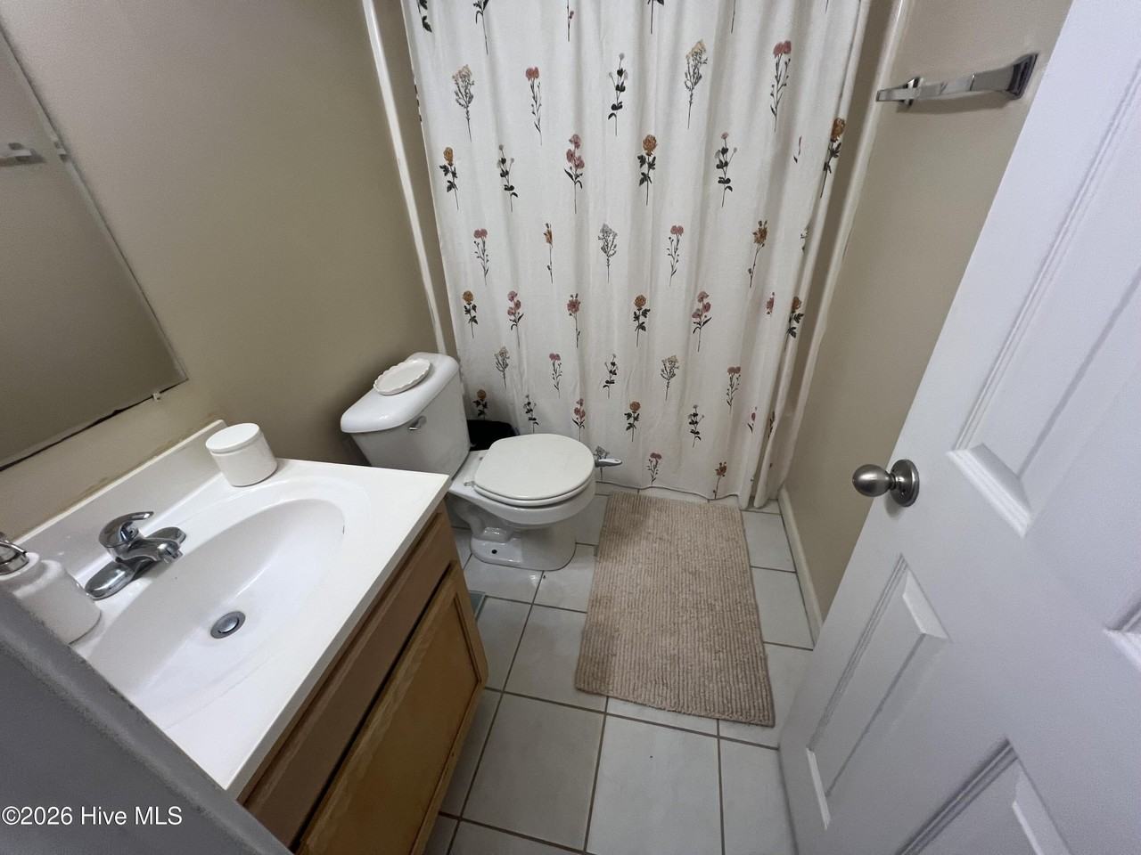 220 Live Oak Ct - Photo 4 of 5