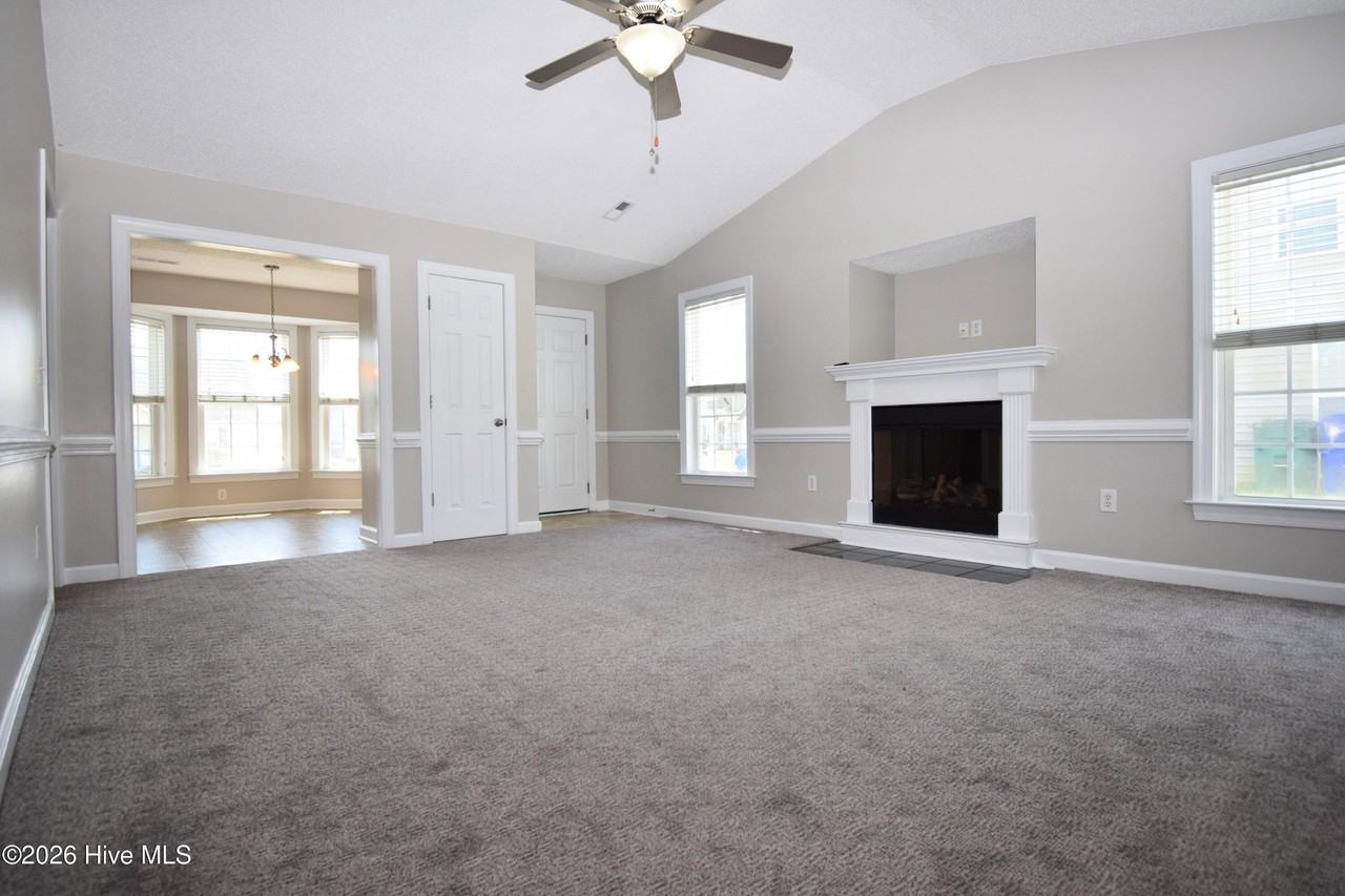3616 Fescue Dr - Photo 2 of 18