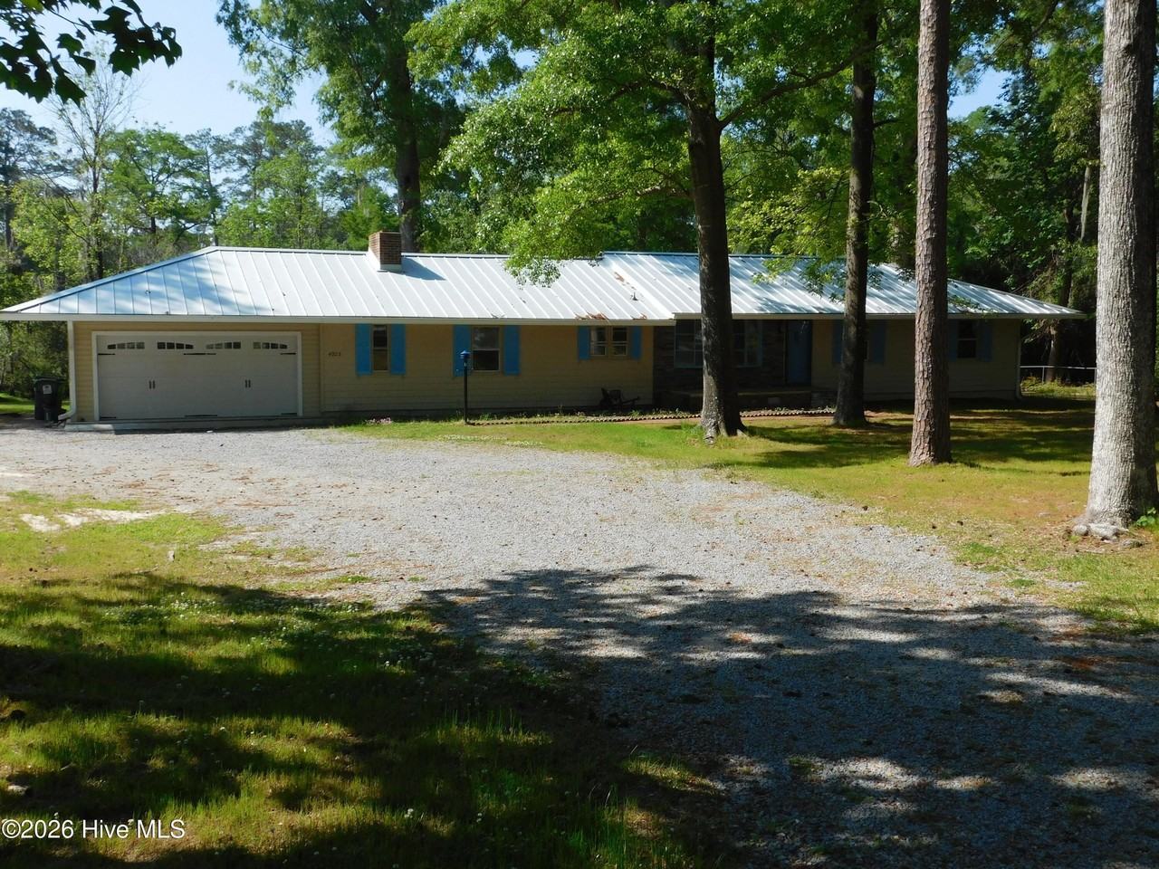 4925 Morton Rd - Photo 2 of 30