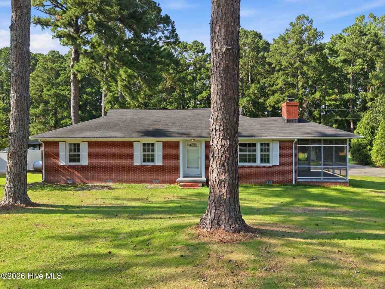 1760 John Small Ave - Photo 3 of 46
