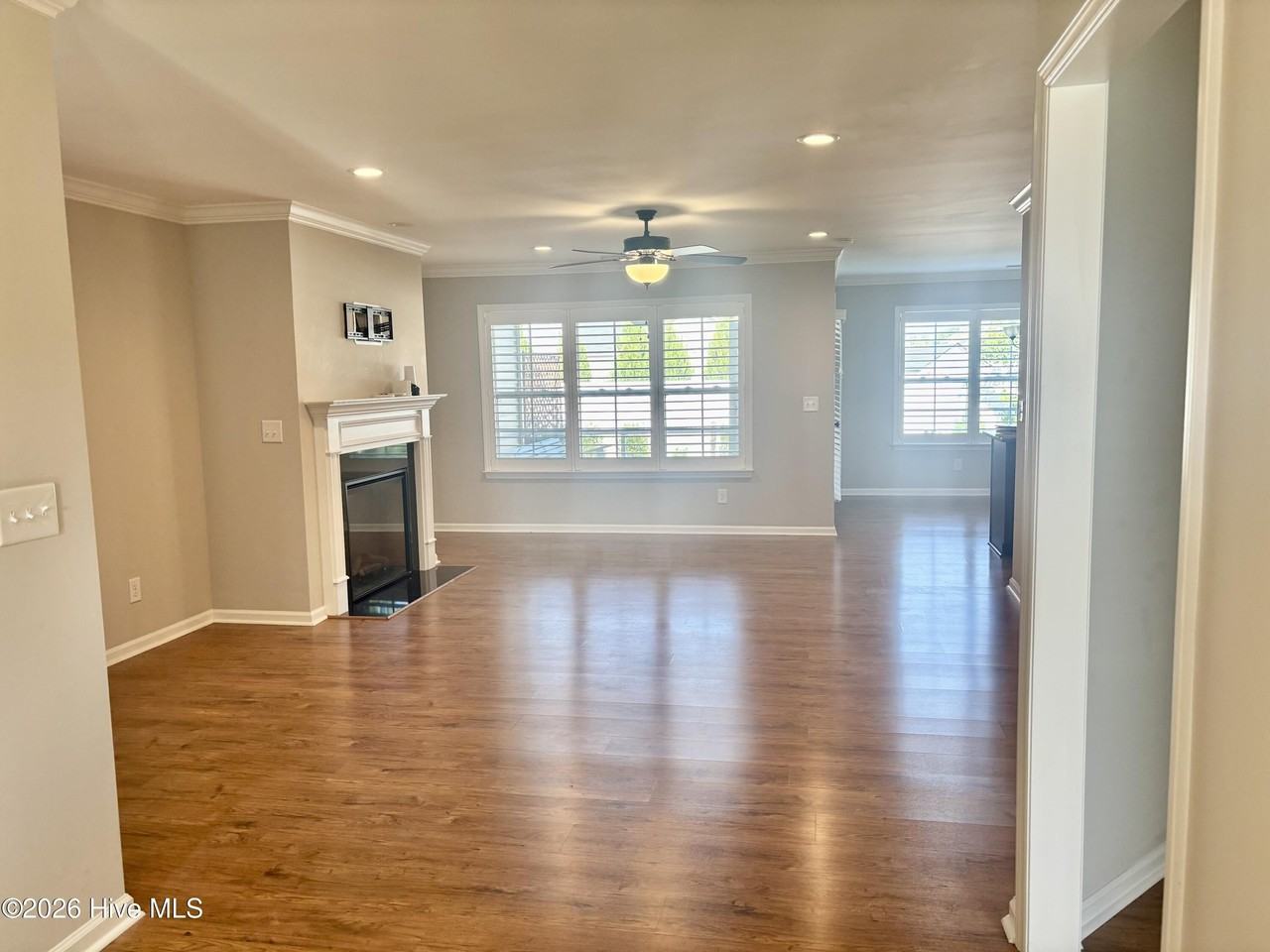 625 Jade Ln - Photo 3 of 22