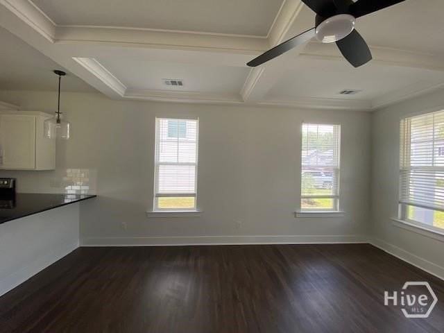 116 Whitaker Way N - Photo 3 of 19