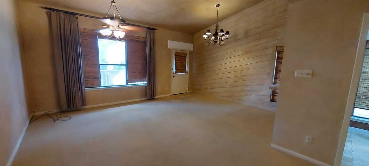 704 Horseshoe Bay Blvd - Photo 2 of 6