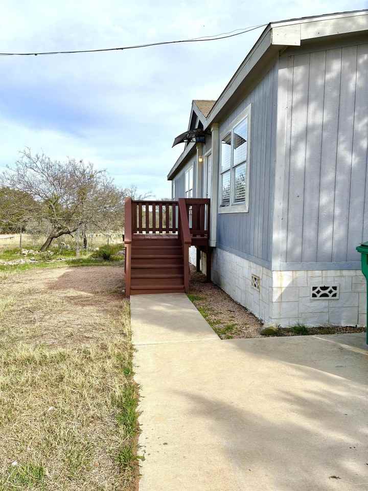 2203 25th St - Photo 2 of 25
