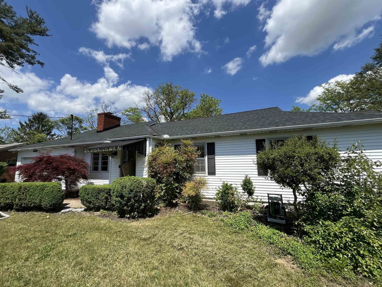 226 Orchard Ln - Photo 3 of 39