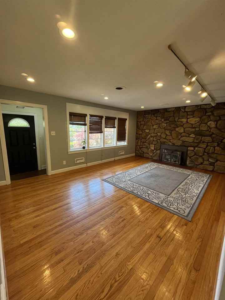 226 Orchard Ln - Photo 4 of 39