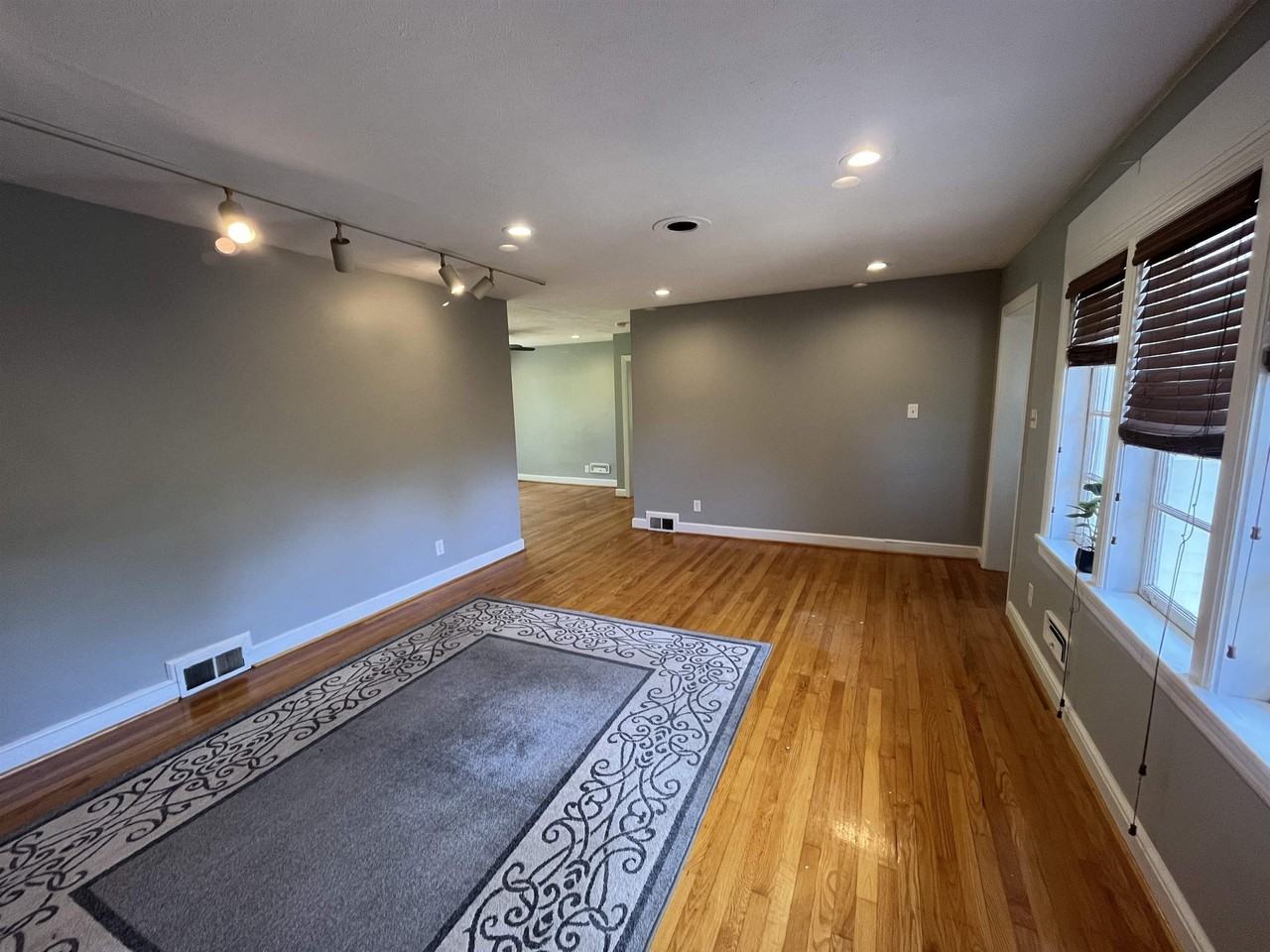 226 Orchard Ln - Photo 6 of 39
