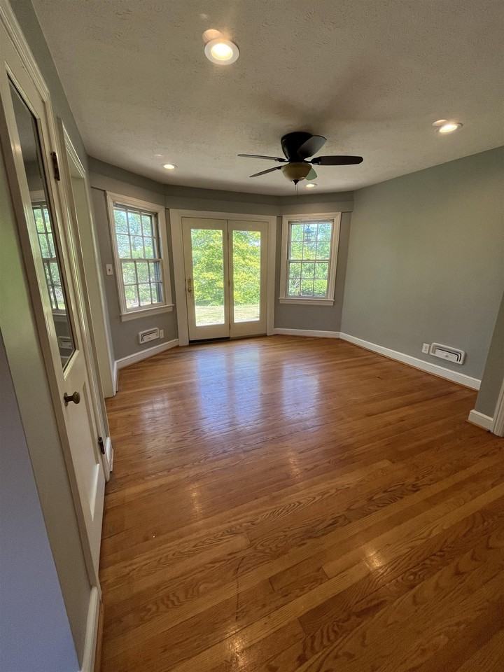 226 Orchard Ln - Photo 7 of 39