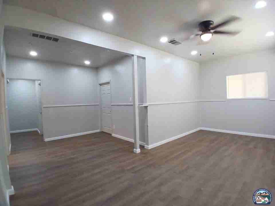 135 N 1st St - Photo 2 of 18