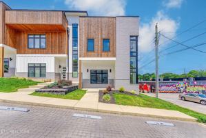 featured image of 904 Phillips Ave