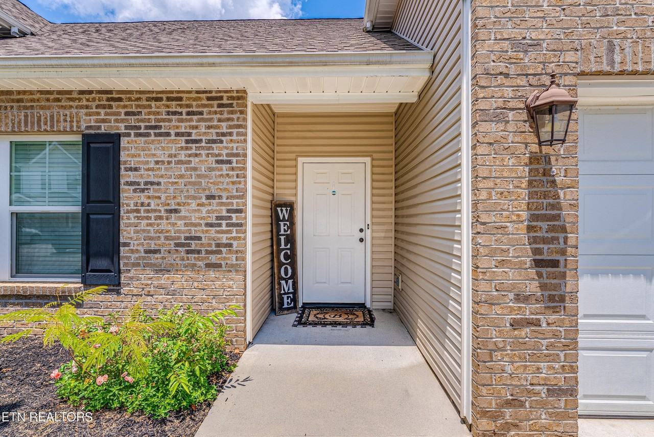 114 Pewter Way - Photo 4 of 6