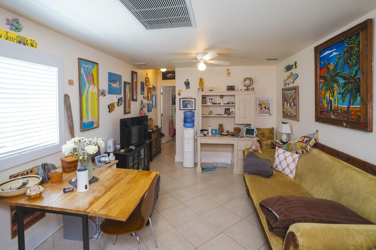 513 Truman Ave #B - Photo 2 of 11