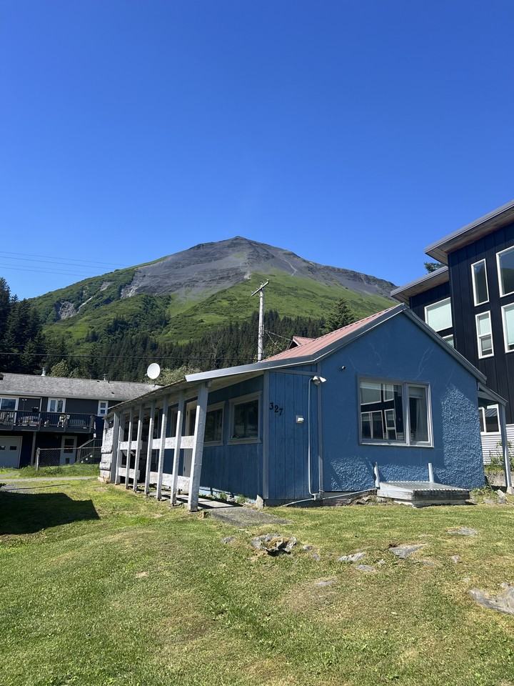 327 3rd AvenueT 1 R 1W SEC 10 Seward Meridian SW 0000001 ORIGINAL TOWNSITE OFSEWARD LOT 7 BLK 14 #1 - Photo 2 of 13