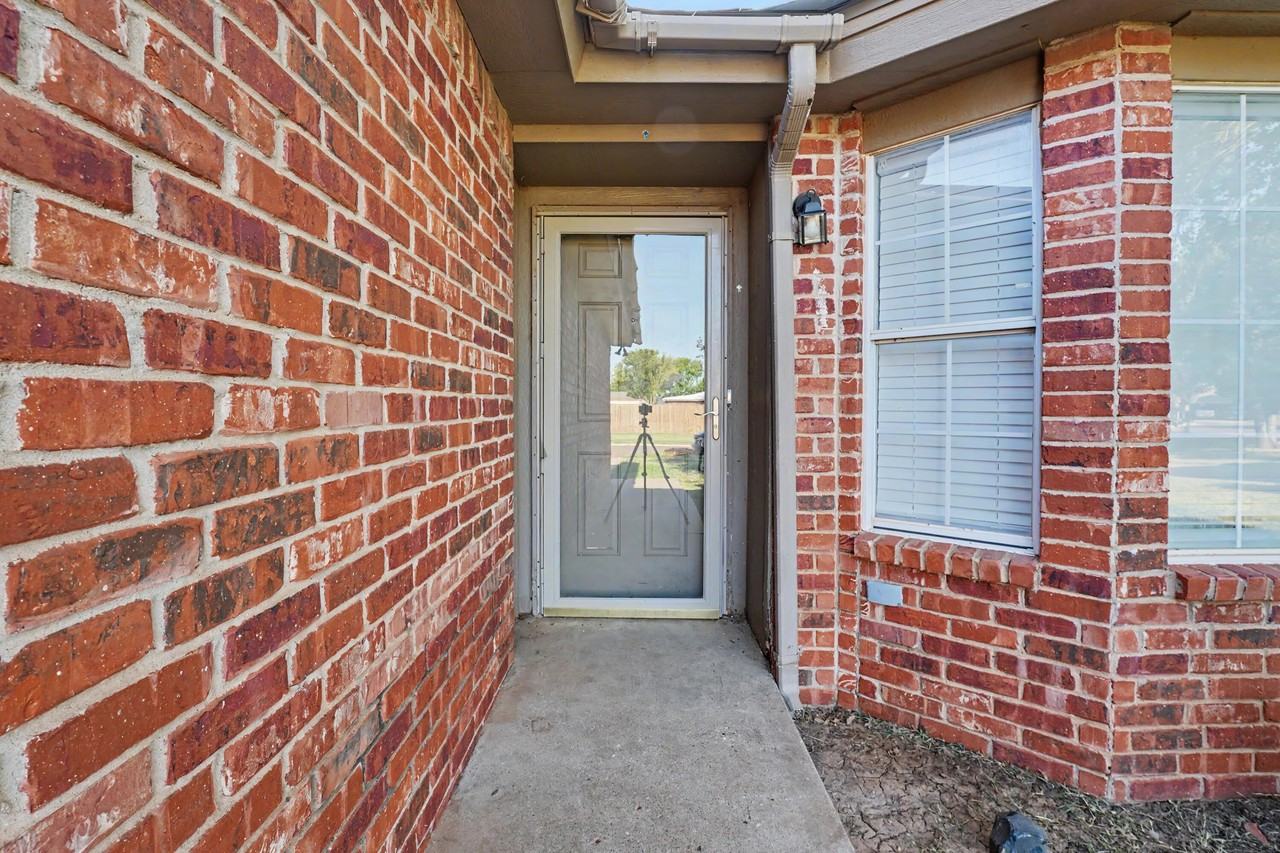 1010 Hyden Ave - Photo 2 of 22