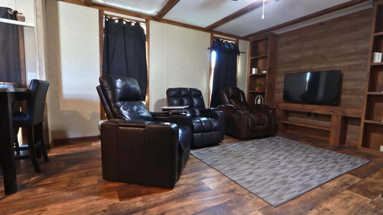 304 3rd St - Photo 5 of 16