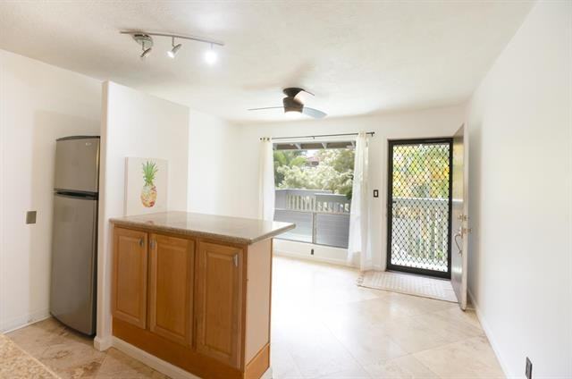 2136 Konou Pl #206 - Photo 4 of 19