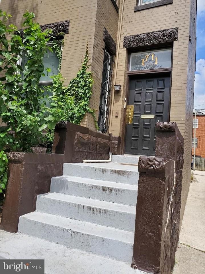 1711 U St Nw - Photo 4 of 4